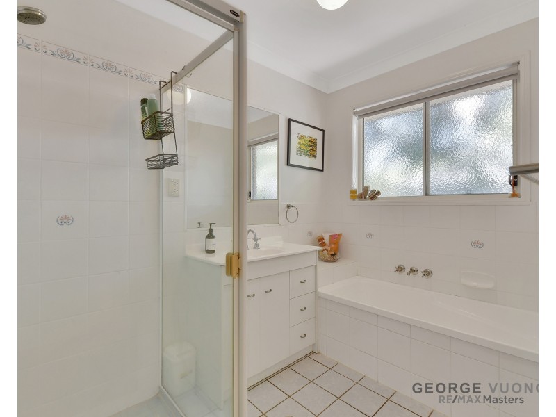 24 Paterson Pl, Forest Lake QLD 4078