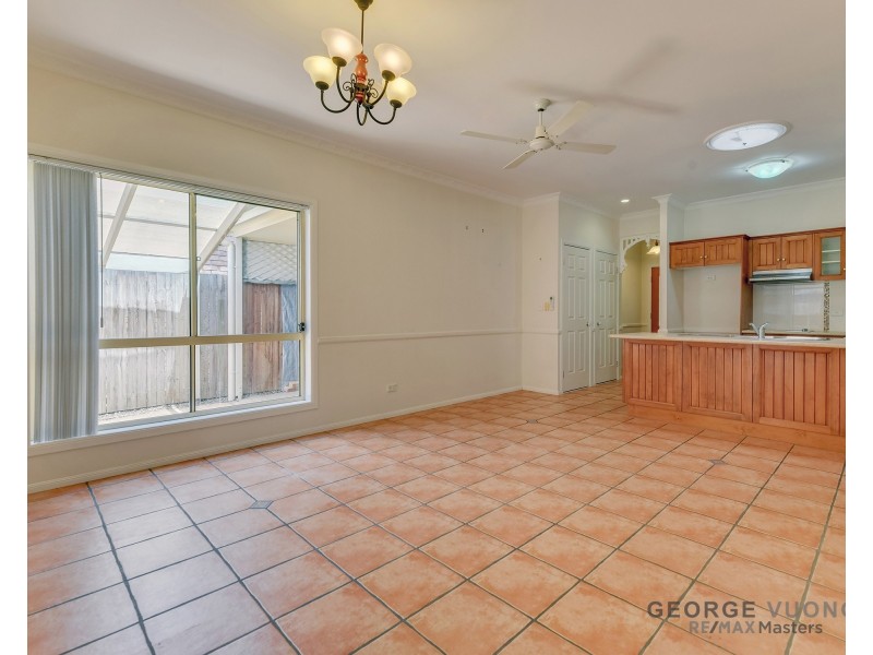 17 Hyde Pl, Forest Lake QLD 4078