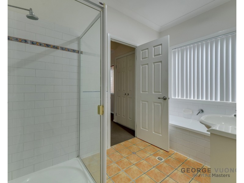 17 Hyde Pl, Forest Lake QLD 4078