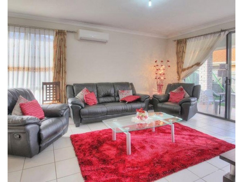 37 Booloumba Cr, Forest Lake QLD 4078