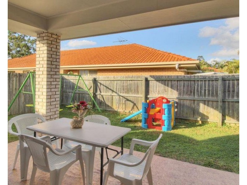 37 Booloumba Cr, Forest Lake QLD 4078