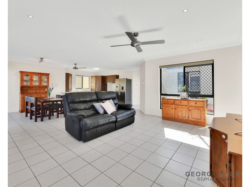 9 Cobourg St, Forest Lake QLD 4078