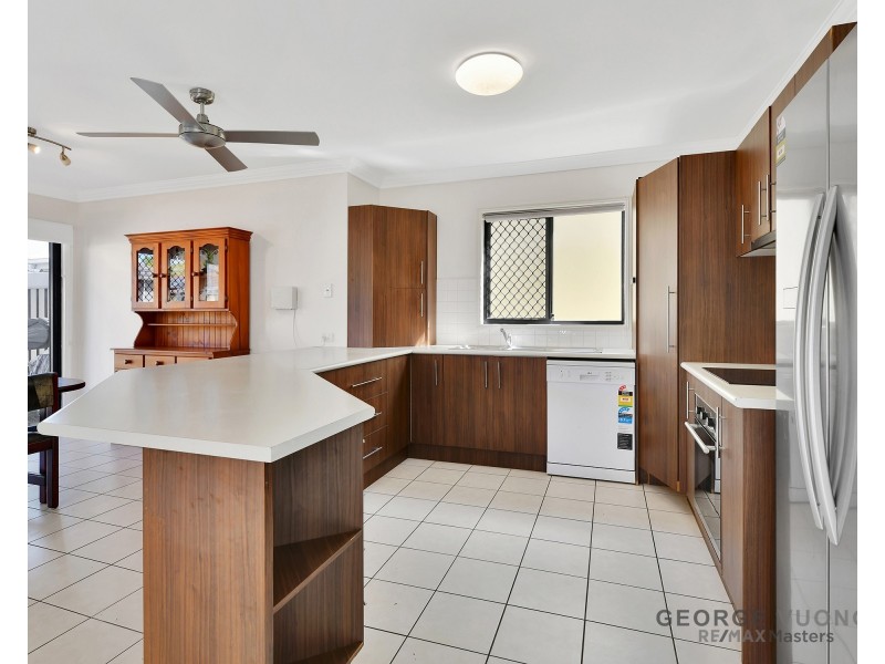 9 Cobourg St, Forest Lake QLD 4078