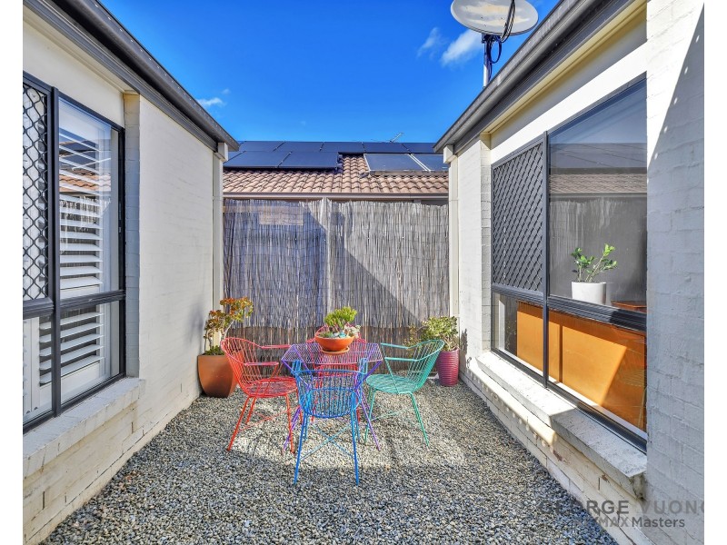 9 Cobourg St, Forest Lake QLD 4078