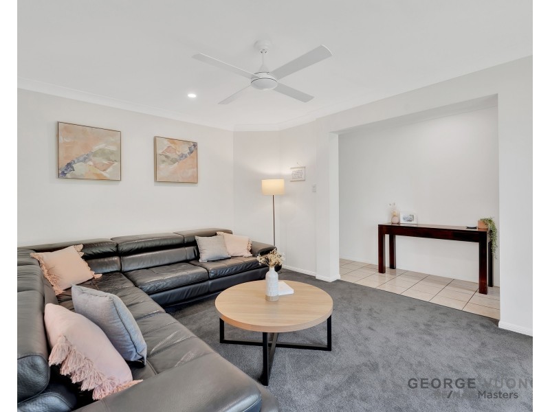 10 Regents Cct, Forest Lake QLD 4078