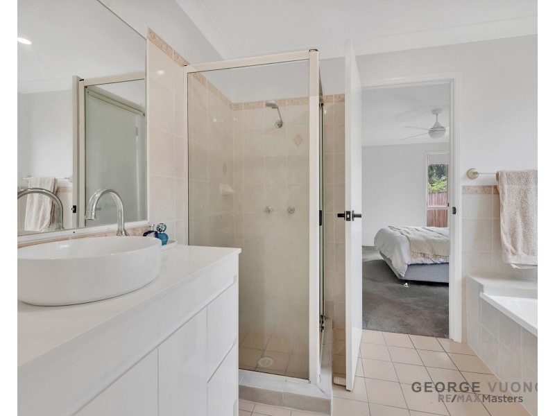 10 Regents Cct, Forest Lake QLD 4078