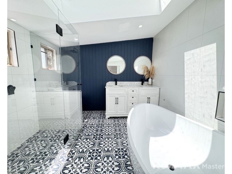 79 Banksia Circuit, Forest Lake QLD 4078