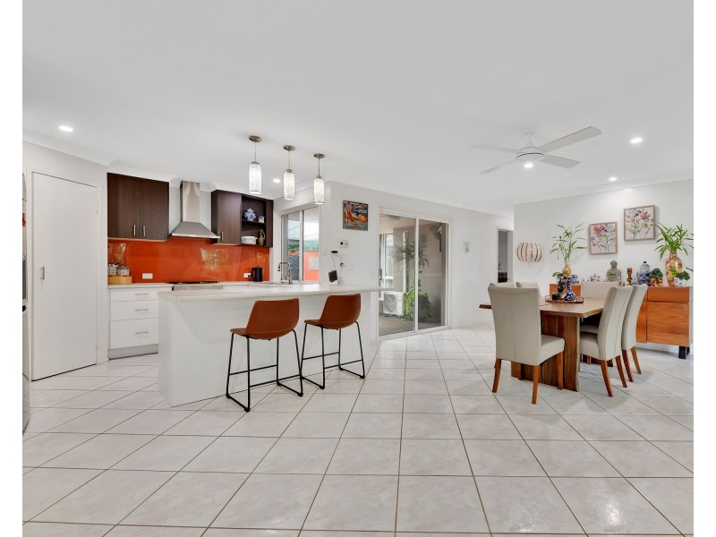 52 Atherton Cct, Forest Lake QLD 4078