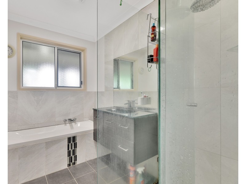 52 Atherton Cct, Forest Lake QLD 4078