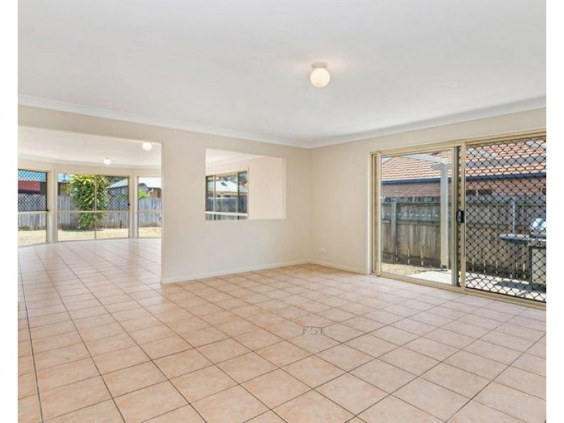 11 Kew Cl, Forest Lake QLD 4078