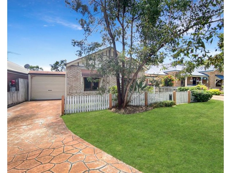 32 Harrison Cr, Forest Lake QLD 4078