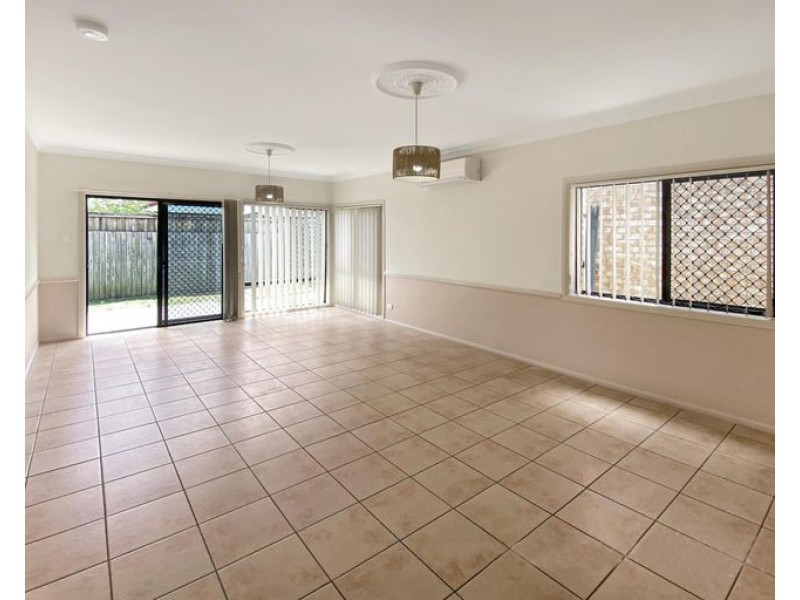 32 Harrison Cr, Forest Lake QLD 4078