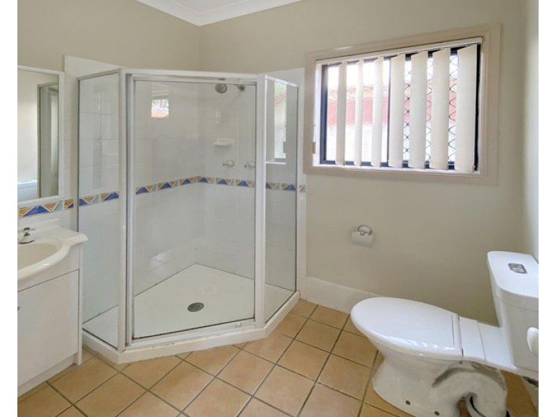 32 Harrison Cr, Forest Lake QLD 4078