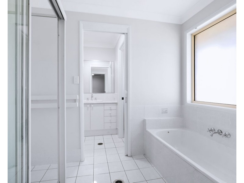 36 Colisa Crescent, Regents Park QLD 4118