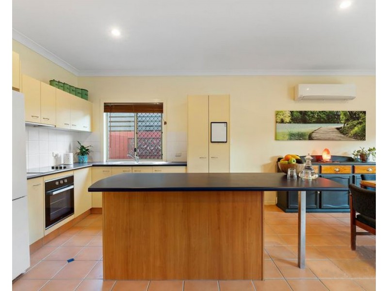 19 Hyde Pl, Forest Lake QLD 4078