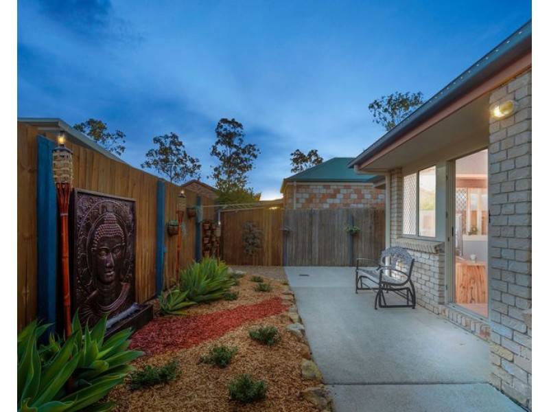 19 Hyde Pl, Forest Lake QLD 4078