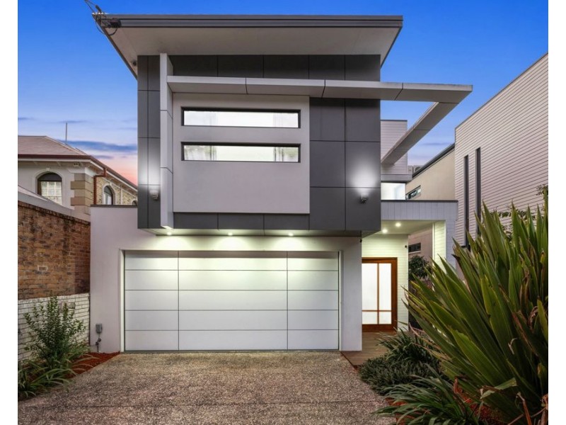 27 MORLEY STREET, Chelmer QLD 4068