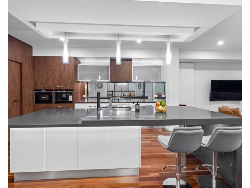 27 MORLEY STREET, Chelmer QLD 4068