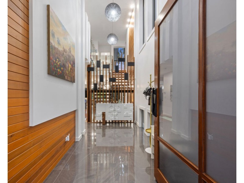 27 MORLEY STREET, Chelmer QLD 4068