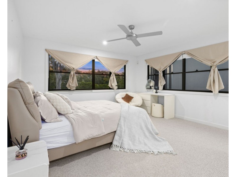 27 MORLEY STREET, Chelmer QLD 4068