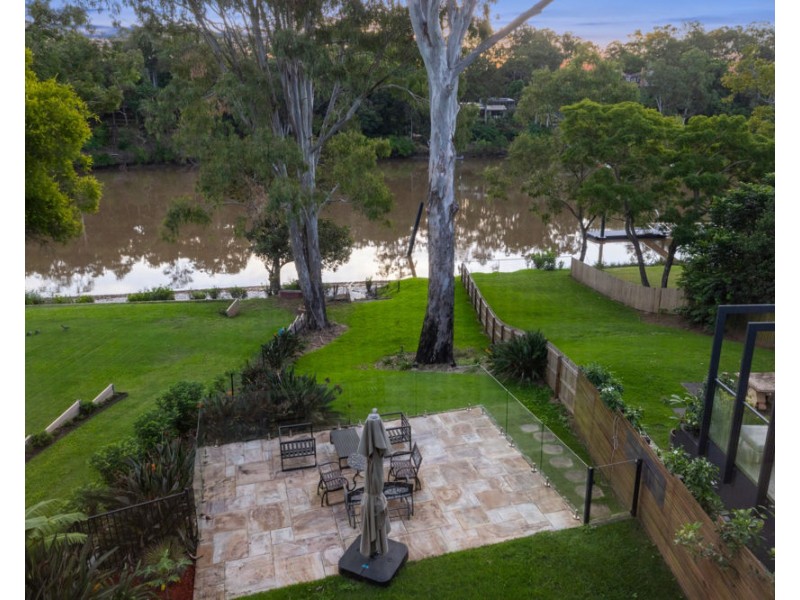 27 MORLEY STREET, Chelmer QLD 4068