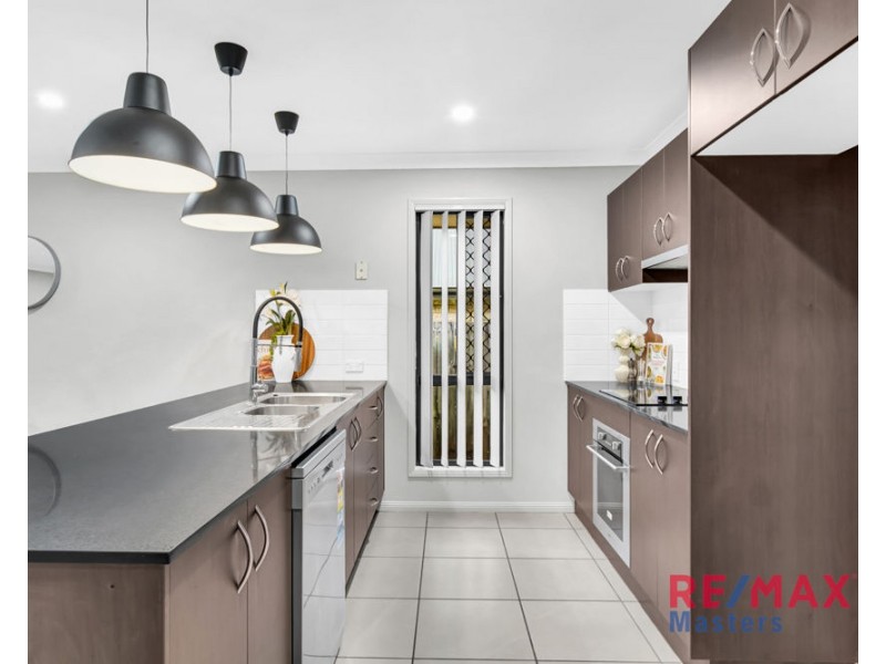 33 Aster Place, Calamvale QLD 4116