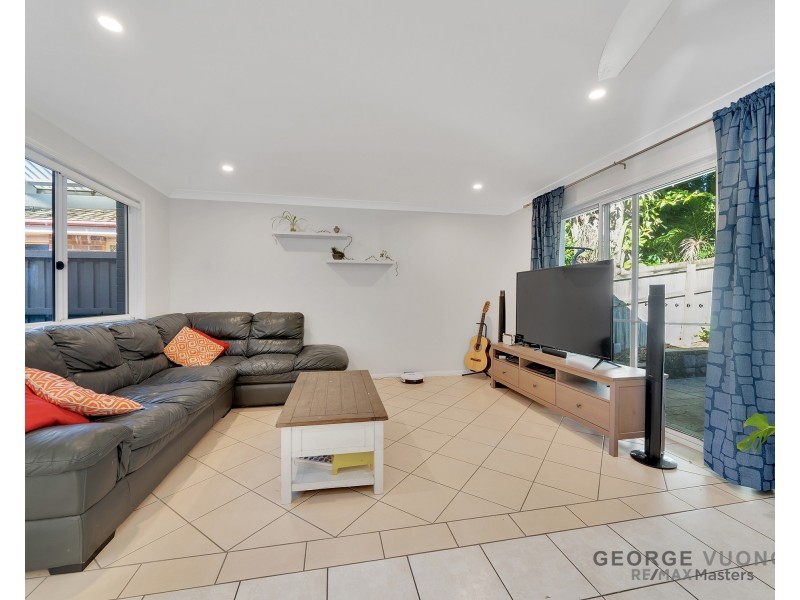 22 Teasel Cr, Forest Lake QLD 4078