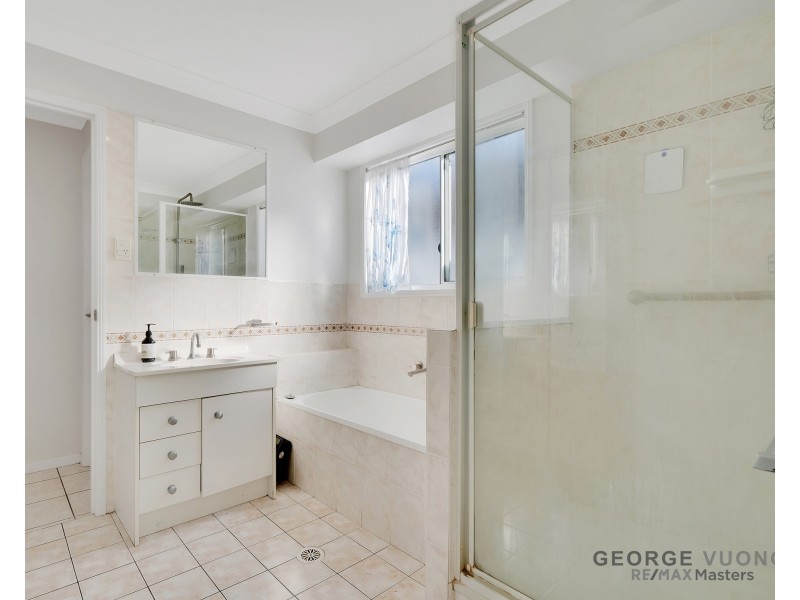 22 Teasel Cr, Forest Lake QLD 4078