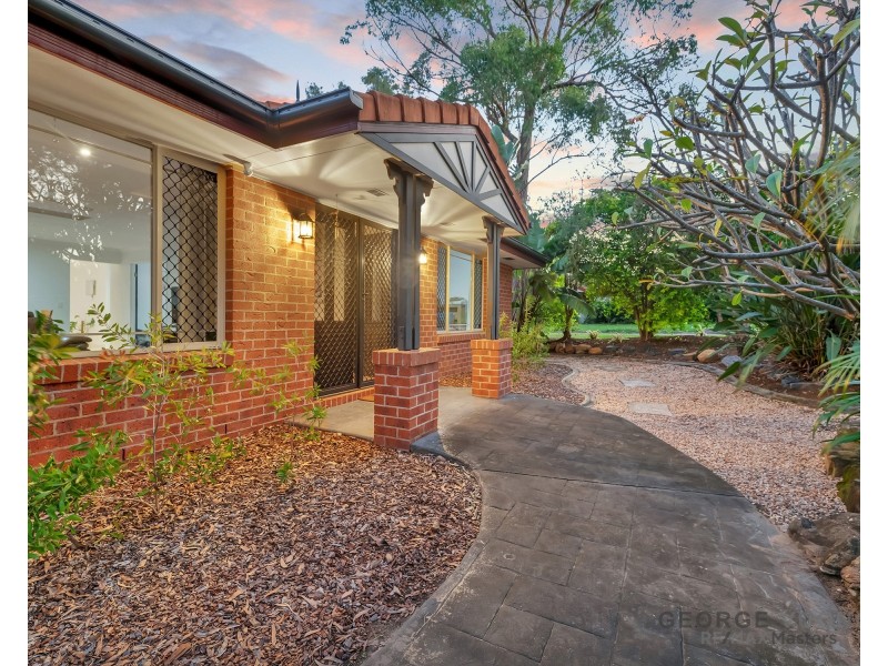 136 Banksia Circuit, Forest Lake QLD 4078