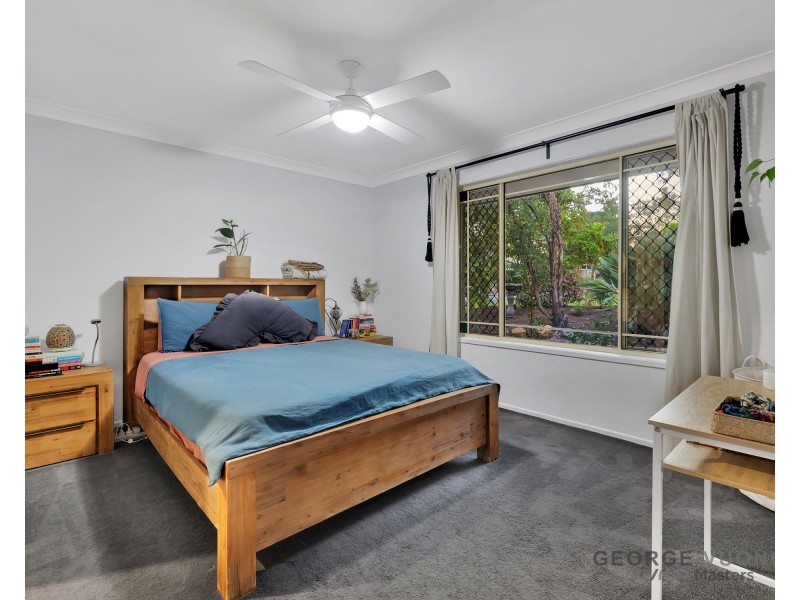 136 Banksia Circuit, Forest Lake QLD 4078