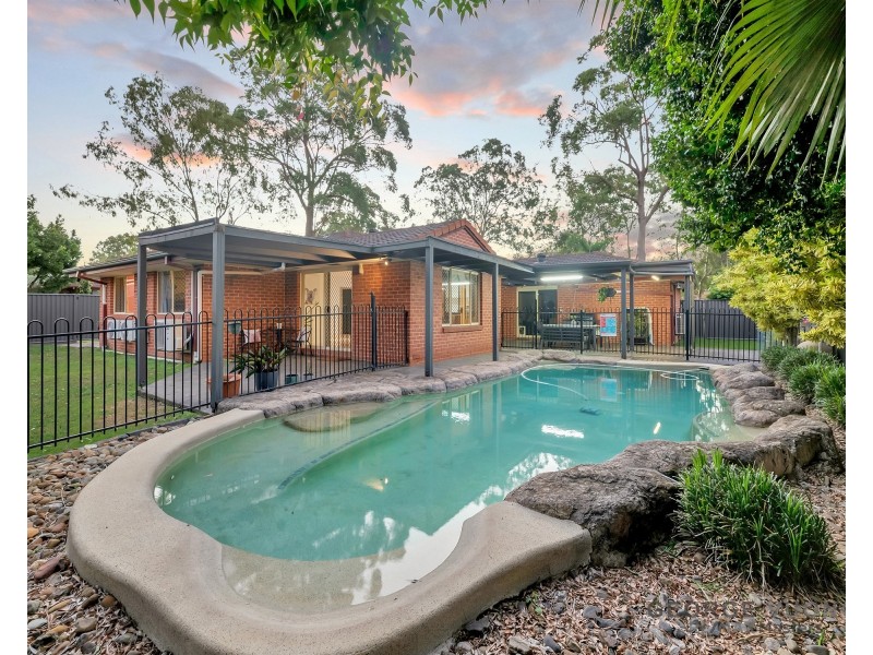 136 Banksia Circuit, Forest Lake QLD 4078