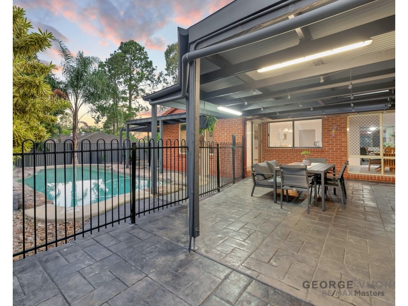 136 Banksia Circuit, Forest Lake QLD 4078