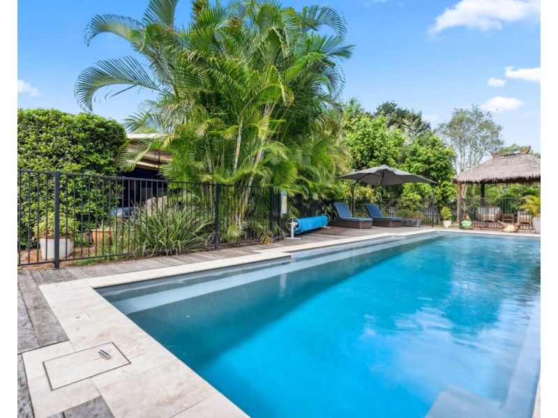 16 Clover Court, Regents Park QLD 4118