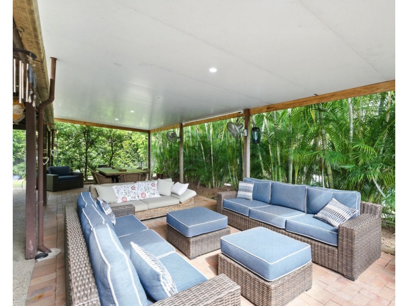 16 Clover Court, Regents Park QLD 4118