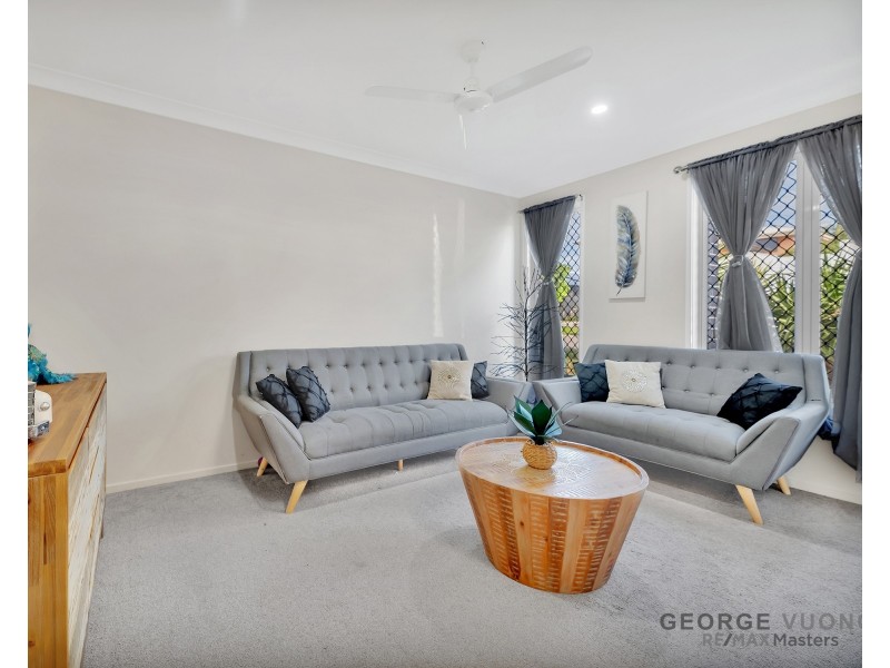 43 Invergarry Cct, Heathwood QLD 4110