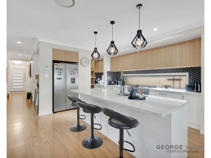 43 Invergarry Cct, Heathwood QLD 4110