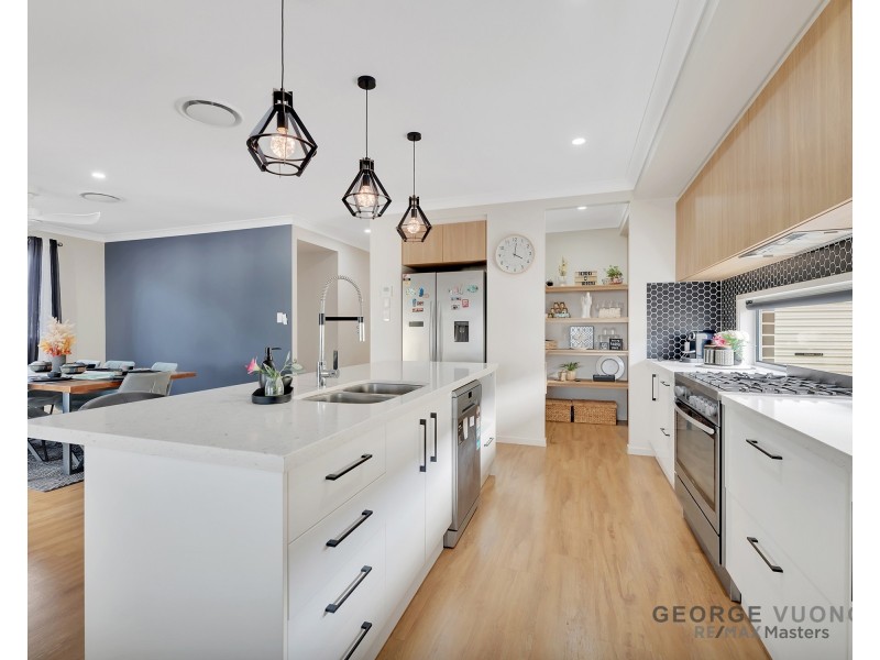 43 Invergarry Cct, Heathwood QLD 4110