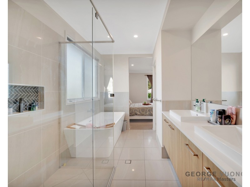 43 Invergarry Cct, Heathwood QLD 4110