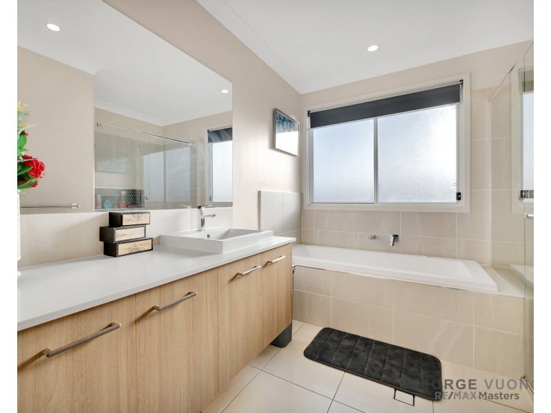 43 Invergarry Cct, Heathwood QLD 4110