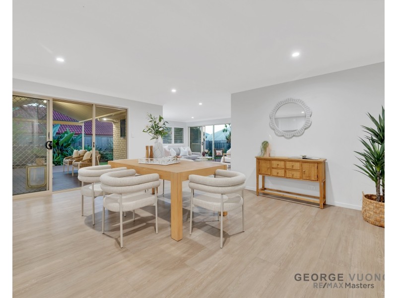 9 Robson St, Forest Lake QLD 4078