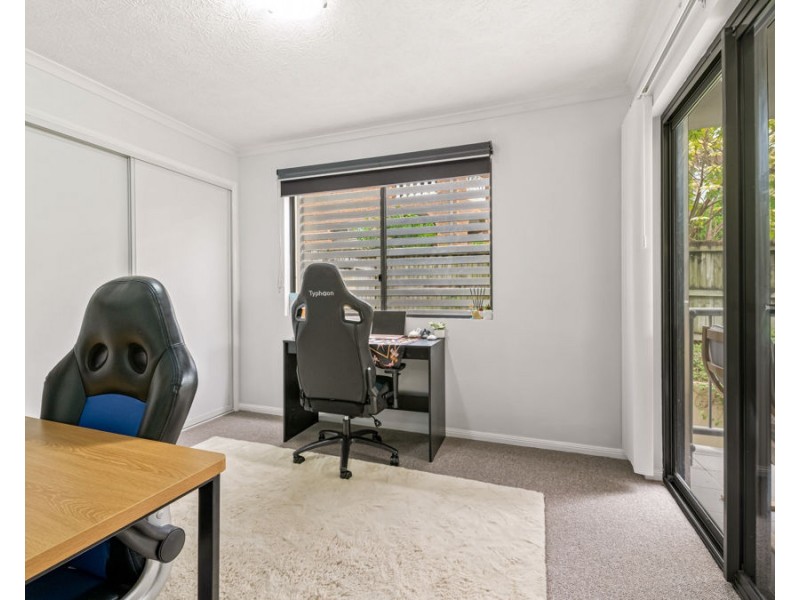 9/6 Omeo street, Macgregor QLD 4109