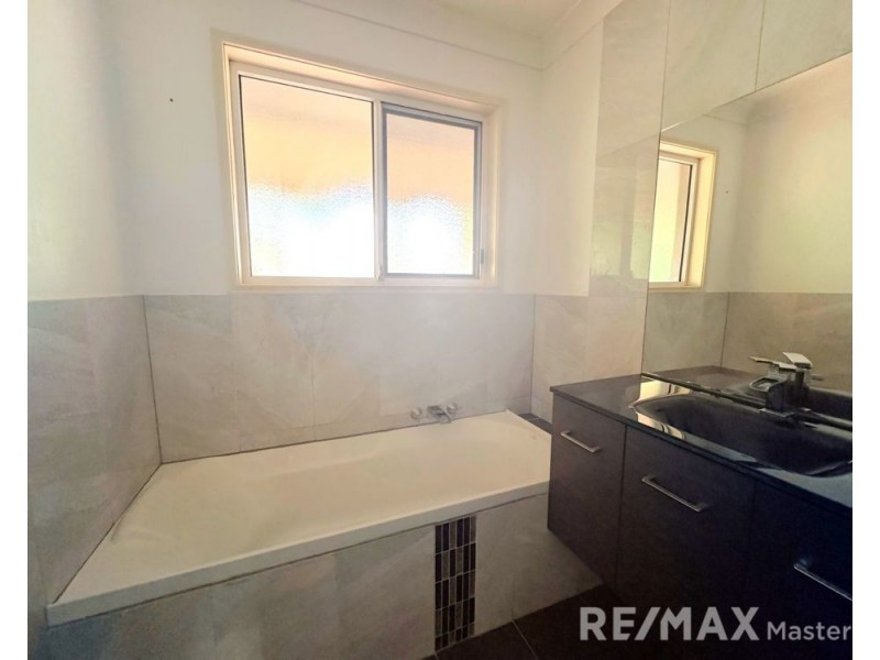 52 Atherton Cct, Forest Lake QLD 4078