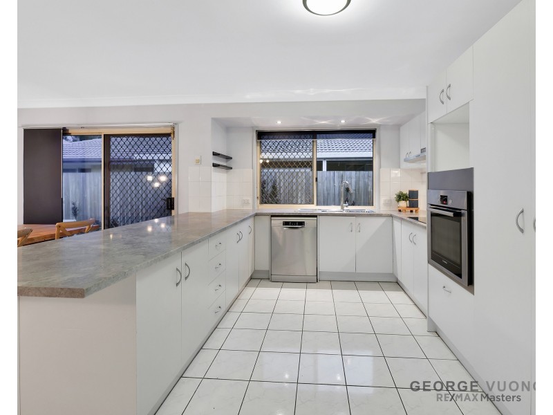 21 Cook St, Forest Lake QLD 4078