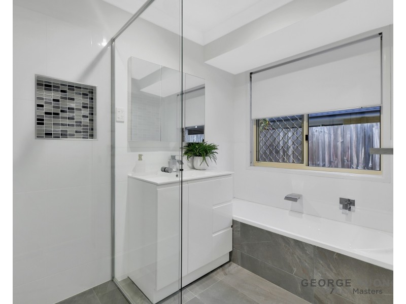 21 Cook St, Forest Lake QLD 4078