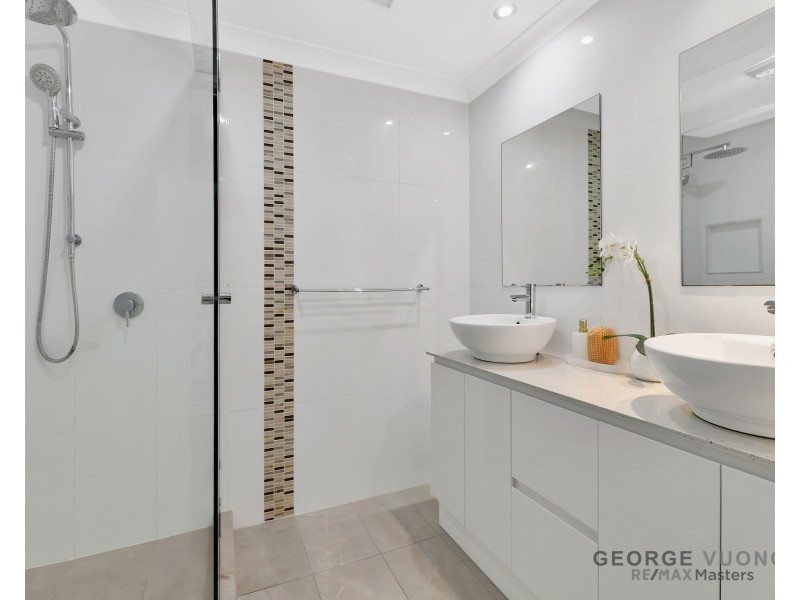 21 Cook St, Forest Lake QLD 4078