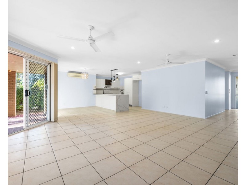 38 MAPELTON CCT, Parkinson QLD 4115