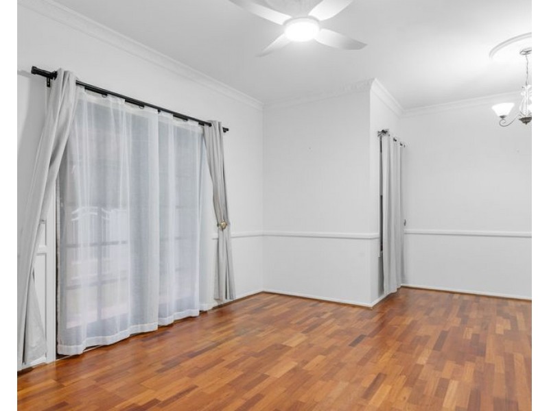 26 Glasshouse Cr, Forest Lake QLD 4078