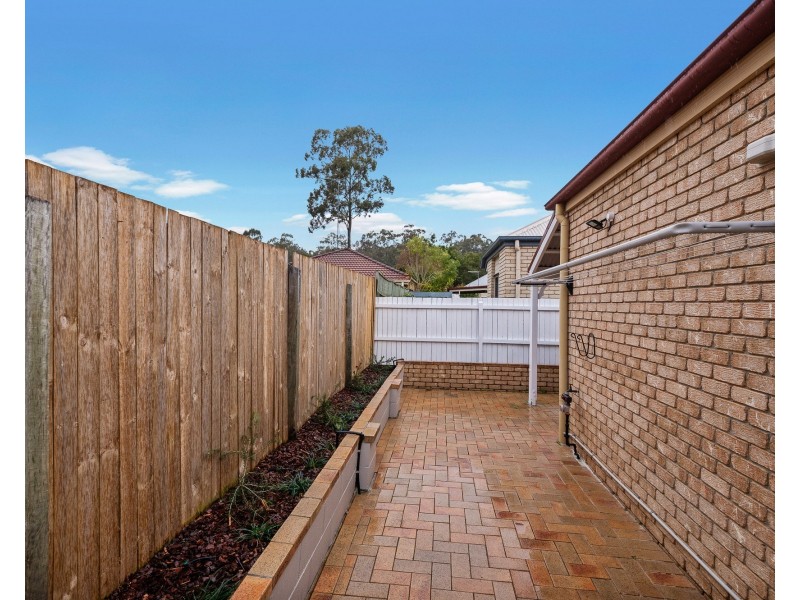 26 Glasshouse Cr, Forest Lake QLD 4078