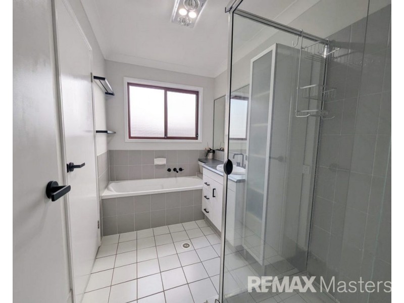 20 Harrison Cr, Forest Lake QLD 4078