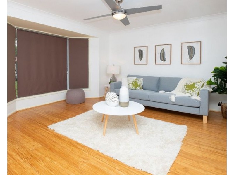 16 Tenterfield Pl, Forest Lake QLD 4078